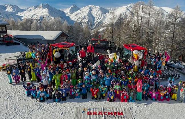 Eitel Sonnenschein und zufriedene Kids am 4. World Snow Day in der Familiendestination Grächen 