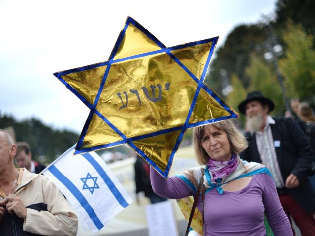 Tausende Protestieren In Berlin Gegen Antisemitismus 1815 Ch