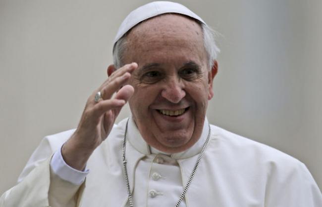 Wird Papst Franziskus die Einladung aus St. Maurice annehmen? (Archiv)