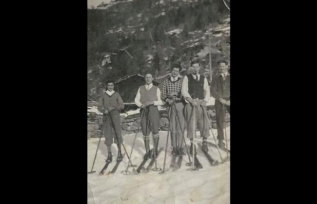 Herbrigger Skifahrer in den 30er Jahren (in Herbriggen)