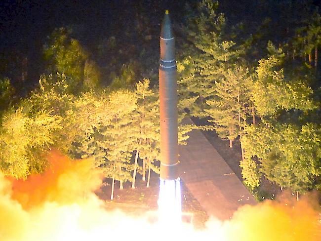 Japanisches Territorium überflogen Nordkorea provoziert Japan mit dem Abschuss einer neuen Rakete