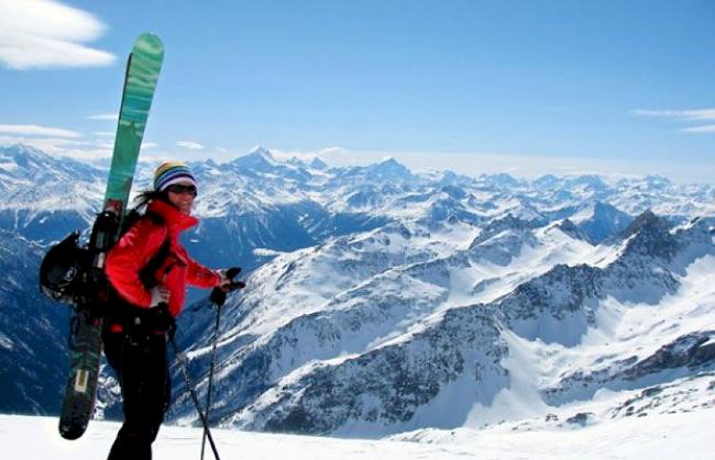 Das Lötschental ist magischer Anziehungspunkt für Freerider.