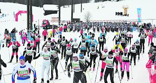 Auf gehts. Die L&auml;uferinnen und L&auml;ufer beim Start zum Halbmarathon am Samstag. 