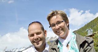 Kerstin und Silvio Bumann lachen wieder: &laquo;Seit unser Sohn die Staatsschule verlassen hat, bl&uuml;ht &shy;unsere ganze Familie richtig auf.&raquo;