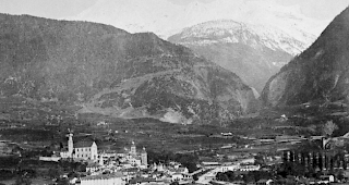 Alte Ansicht von Brig: Selbst der Bau der Eisenbahn bis Brig vermag im Wallis keinen allgemeinen Wohlstand zu begründen.