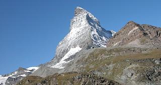 &Uuml;ber 500 Tote hat das Matterhorn seit der Erstbesteigung 1855 gefordert. Auch aus &shy;Respekt ihnen gegen&uuml;ber bleibt es am Jubil&auml;umstag gesperrt.