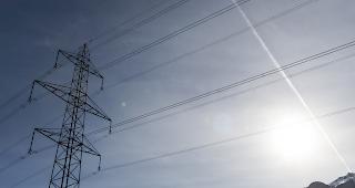 Eine Verlegung der Leitung im Boden war aus Kostengr&uuml;nden verworfen worden.