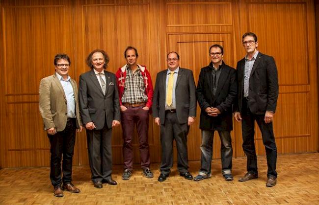 Verwaltungsrat und Geschäftsleiter der Lötschental Marketing AG, von links: Karl Roth (Vertreter Lauchernalp Bergbahnen AG), Präsident Leander Jaggi (Vertreter Gemeinden), Beat Dietrich (Vertreter Lötschentaler Gewerbe), Geschäftsleiter Adrian Schnyder, Vizepräsident Peter Lehner (Vertreter Lötschental Tourismus) und Werner Henzen (Vertreter Gemeinden).