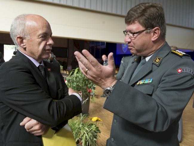 Bundesrat Ueli Maurer und Korpskommandant Aldo C. Schellenberg