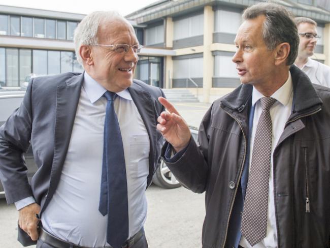 Bundesrat Schneider-Ammann (l.) mit FDP-Präsident Müller in Zug