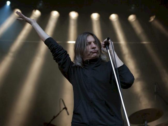 Franz Treichler an einem Auftritt der Young Gods (Archiv)