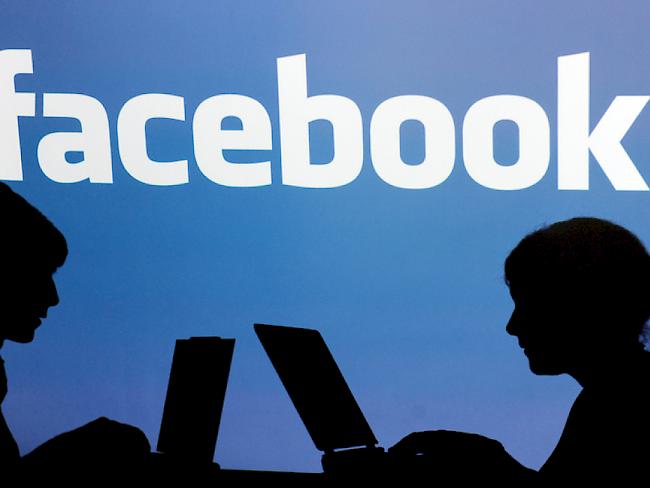 Gewaltszenen vermeiden. Facebook will Live-Inhalte künftig schärfer kontrollieren.