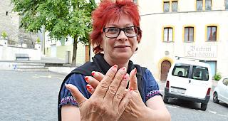 Bis in die Fingerspitzen: Sonja Grand ist mit Haut und Haaren Fan des FC Sitten.