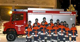 Jugendfeuerwehr und neues Tankl&ouml;schfahrzeug