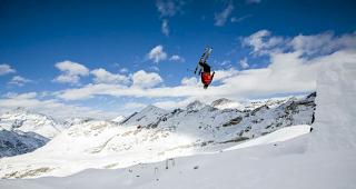 Im Laufe der ersten Runde lieferten sich die Teilnehmer erbitterte Zweik&auml;mpfe.