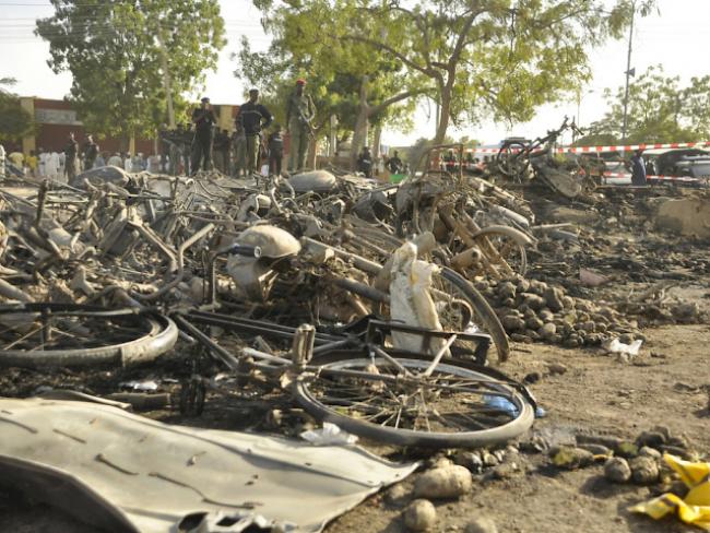 Trümmer nach der Explosion in der Moschee von Kano