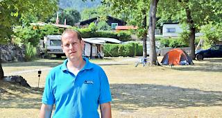 Jonas Hartmann, Campingplatz Bella-Tola in Susten: &laquo;Wir haben trotz sch&ouml;nem Wetter 75 Prozent weniger G&auml;ste als letzten Sommer&raquo;.