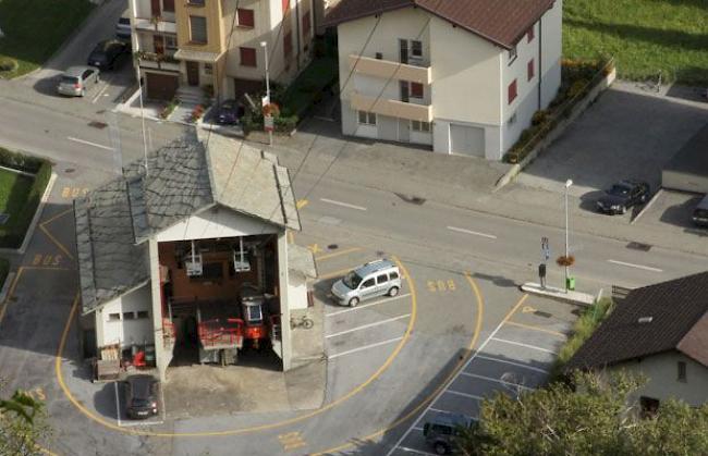 Talstation der Luftseilbahn Gampel-Jeizinen.
