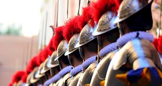 Die P&auml;pstliche Schweizergarde hat erstmals ihre Weihnachtsw&uuml;nsche per Video verschickt. 