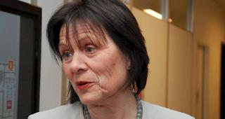 Benders Kandidatur k&ouml;nnte SP-Staatsr&auml;tin Esther Waeber-Kalbermatten gef&auml;hrden.