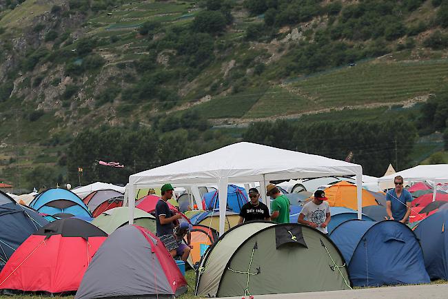 Was wäre das Open Air Gampel ohne Zelten und vielen bunten Zelten?