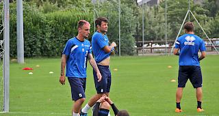 Martin Zeman, Vero Salatic, Vilmos Vanczak (liegend) und Elsad Zverotic (hinten): Auftakt in die Europa League mit dem Heimspiel gegen Kasan.