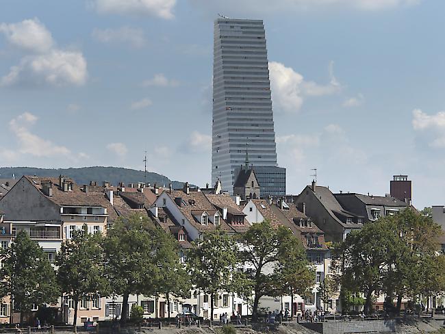 Der 178 Meter hohe Bau 1 von Roche ist das höchste Gebäude der Schweiz. Am Freitag wird der Büroturm eingeweiht. (Archivbild)