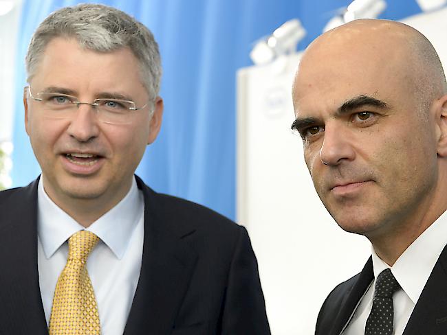 Roche-Chef Severin Schwan und Bundesrat Alain Berset an der Eröffnungsfeier des neuen Turms.