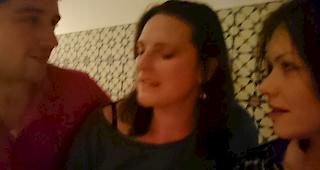 &laquo;wohnen. unter glas&raquo; dreht sich um die Clique von Jeani, Babsi und Max.