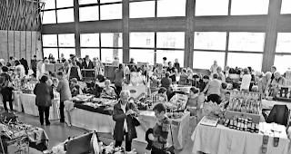 Hausgemacht. Claudia Schwick von Mia-Products brachte ihre Naturkosmetik und Raumd&uuml;fte mit. 