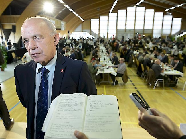 Die Flüchtlingsströme führten zu Unsicherheit und Angst, sagte Bundesrat Ueli Maurer am Samstag vor den SVP-Delegierten.