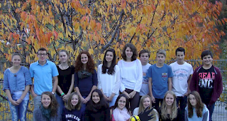 Die jungen Poeten schrieben selber einige Slams, &uuml;ber allt&auml;gliche Themen wie Pubert&auml;t, Fussball, die Schwierigkeiten des Erwachsenwerdens oder andere Alltagsthemen.