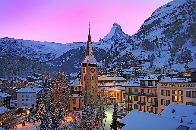 Abendstimmung über Zermatt: Läuft es im Matterhorndorf schlecht, so leidet die Region mit.