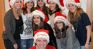 Studierende der HES-SO, von links hinten: Violaine Sauty, Simone Rem, Lorena Gross, Anina Sonderegger und B&eacute;n&eacute;dicte Loeffel. Von links Mitte: Emira Sherifi und C&eacute;line Pellet. Vorne: Mergim Vladaj.