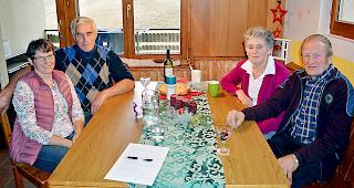 Die beiden Paare mit den auff&auml;lligen Namenskombinationen in gem&uuml;tlicher Runde.