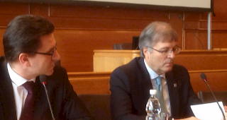 Yves Zumwald, CEO a. i. Swissgrid (l.) und Jean-Michel Cina.