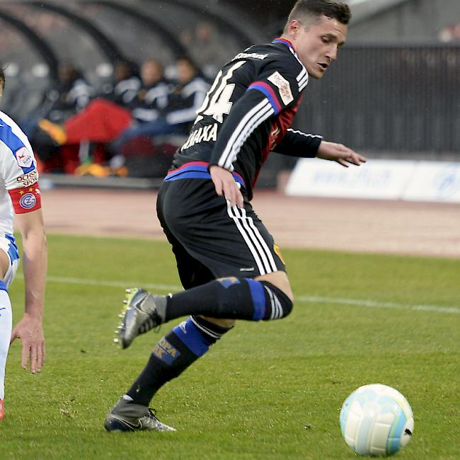 Droht  Basels Taulant Xhaka (rechts) nach dem 4:0-Sieg bei den Grasshoppers eine Sperre?