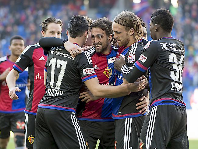 Ein Bild, an das sich die Konkurrenz längst gewohnt hat: die Spieler des FC Basel mit Torjubel