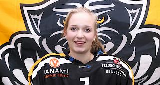 C&eacute;line Abgottspon im Dress des HC Lugano. Zwei Siege fehlen bis zur Titelverteidigung.