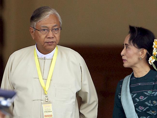 Htin Kyaw wurde in Myanmar als neuer Präsident vereidigt - er ist enger Vertrauter von Nobelpreisträgerin Aung San Suu Kyi. (Archivbild)