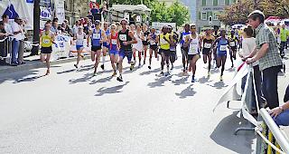 Am 34. Stadtlauf Brig-Glis werden in 29 Kategorien rund 500 L&auml;ufer erwartet.