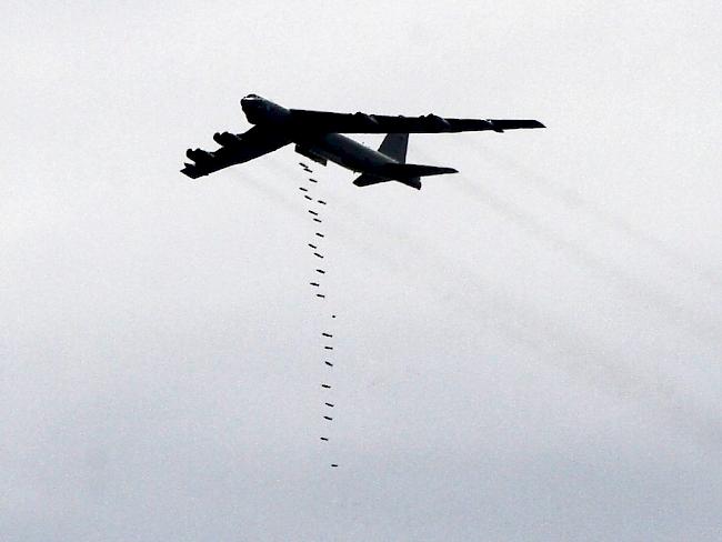 USA Setzen B-52-Bomber Gegen IS-Miliz In Syrien Und Im Irak Ein | 1815.ch