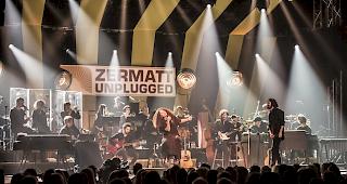 Ein Highlight: Max Herre und Freunde auf der Zeltb&uuml;hne.