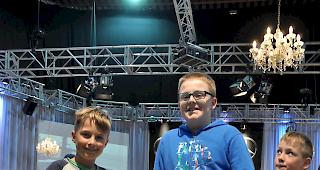 Ob diese Besucher dereinst das Permis noch machen m&uuml;ssen, wenn eines Tages alle Autos &laquo;autonom&raquo; fahren sollen?