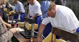 Was w&auml;re ein Ch&auml;stag ohne Raclette? Undenkbar.