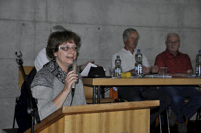 Unterbächs Vizepräsidentin Jeanette Wasmer nutzte die Gelegenheit beim Schopf und stellte kurz ihre Gemeinde vor.