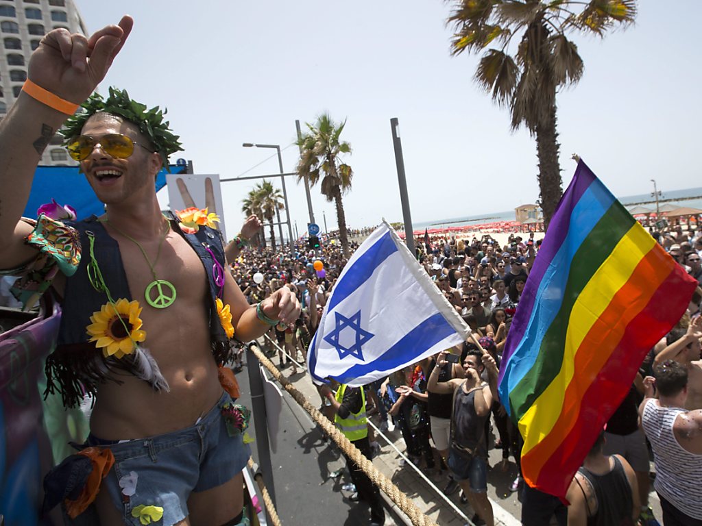 200000 Menschen Feiern Gay Pride Parade In Tel Aviv 1815ch 