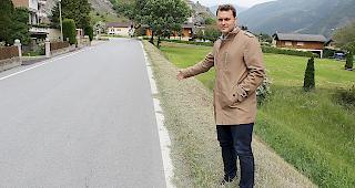 Michael Lochmatter-Bringhen fordert an dieser Stelle ein Trottoir f&uuml;r Niedergesteln.