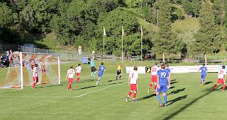 Auf den Fussballpl&auml;tzen der Oberwalliser 3.-Ligisten kommt es ab Herbst zu vielen Derbys.