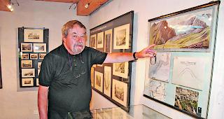 Reiselust. Von einigen Postkarten wurden zu Ansichtszwecken gr&ouml;ssere Kopien angefertigt. Dr. Klaus Andereggen erz&auml;hlt von der Zeit, als der Simplonpass immer beliebter f&uuml;r Reisen wurde.  